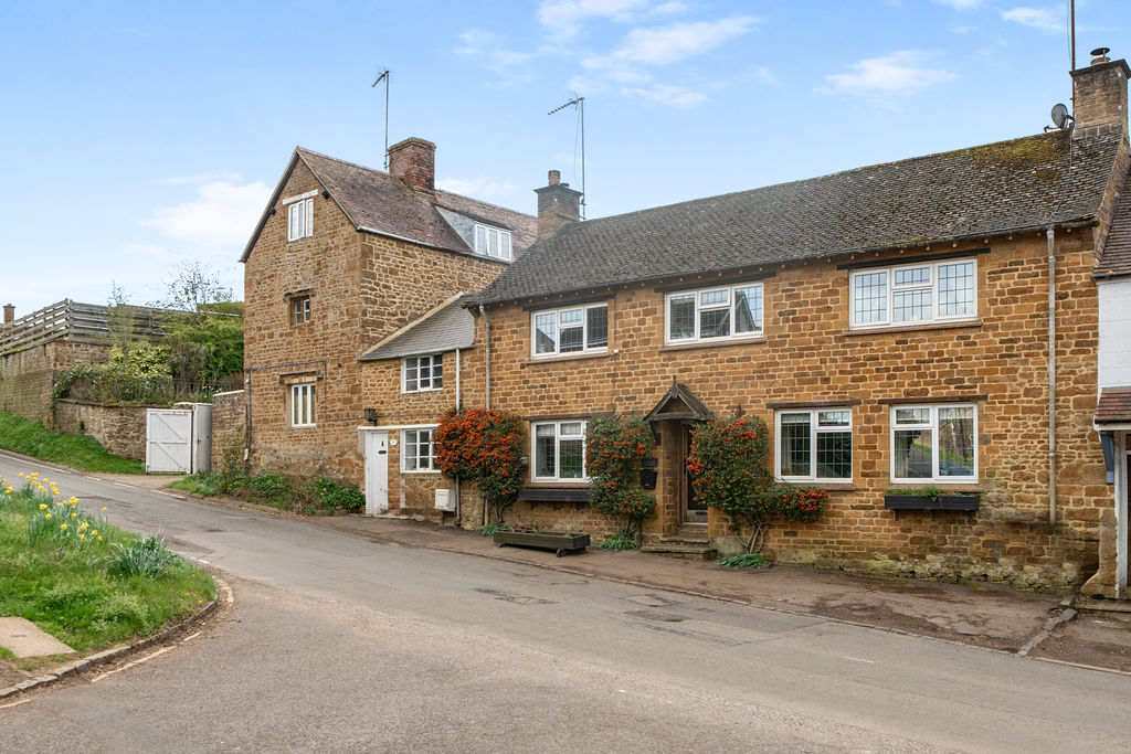 Cumberford Hill Bloxham